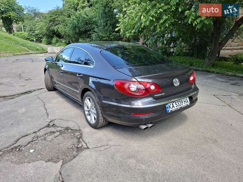 Купе Volkswagen CC / Passat CC 2011 в Києві