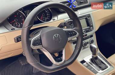 Купе Volkswagen CC / Passat CC 2012 в 