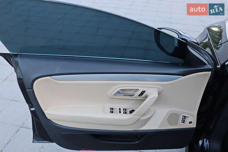 Купе Volkswagen CC / Passat CC 2013 в Кременчуге
