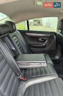 Купе Volkswagen CC / Passat CC 2012 в 