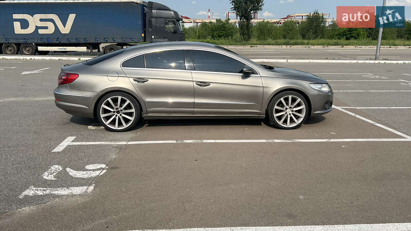 Купе Volkswagen CC / Passat CC 2010 в Золотоноше