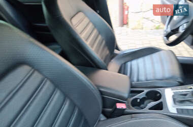 Купе Volkswagen CC / Passat CC 2013 в 