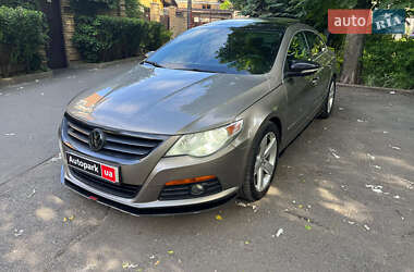 Купе Volkswagen CC / Passat CC 2011 в Киеве