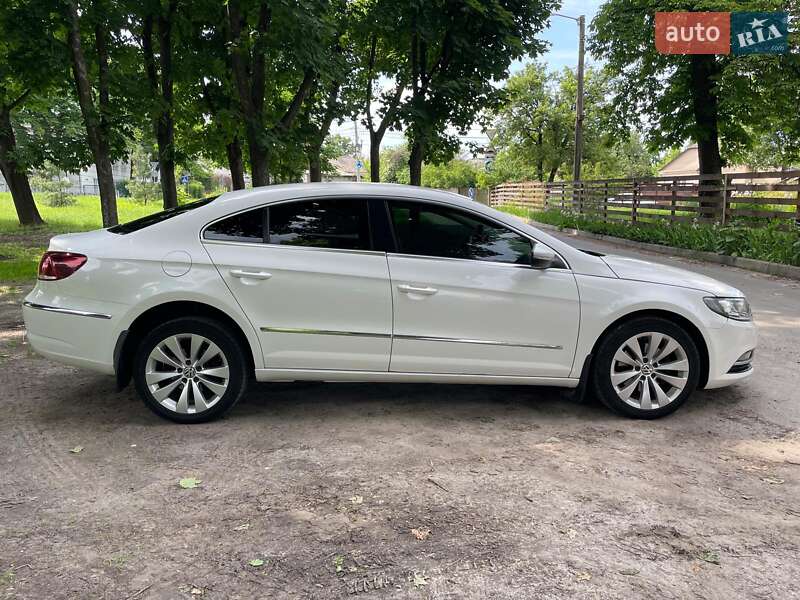 Купе Volkswagen CC / Passat CC 2013 в Киеве