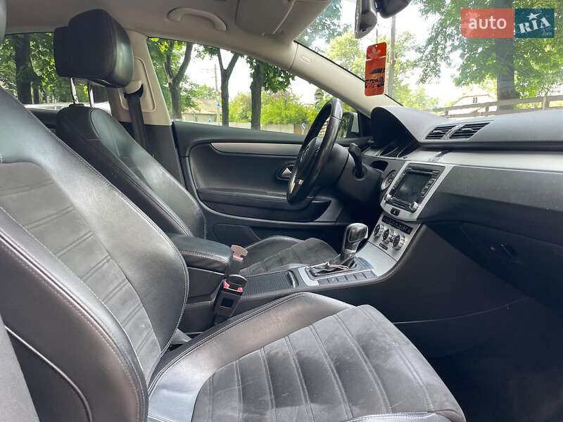 Купе Volkswagen CC / Passat CC 2013 в Киеве