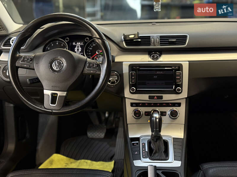 Купе Volkswagen CC / Passat CC 2012 в Львове