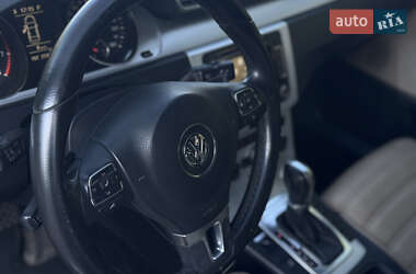Купе Volkswagen CC / Passat CC 2013 в 