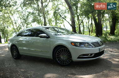 Купе Volkswagen CC / Passat CC 2016 в 