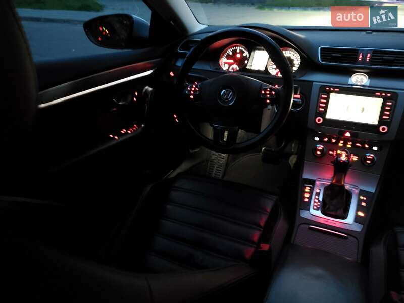 Купе Volkswagen CC / Passat CC 2013 в Львове