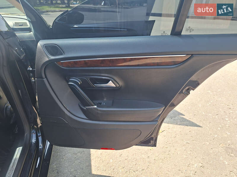 Купе Volkswagen CC / Passat CC 2014 в Славянске