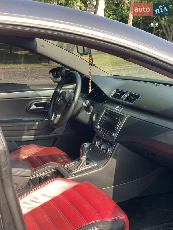 Купе Volkswagen CC / Passat CC 2012 в Тростянце