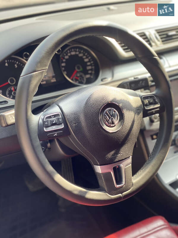 Купе Volkswagen CC / Passat CC 2012 в Тростянце