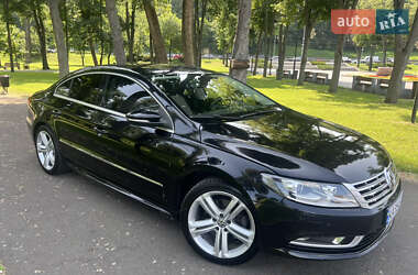 Купе Volkswagen CC / Passat CC 2013 в Вишневому