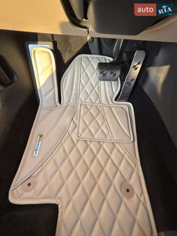 Купе Volkswagen CC / Passat CC 2014 в Чернівцях