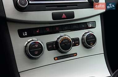 Купе Volkswagen CC / Passat CC 2012 в 