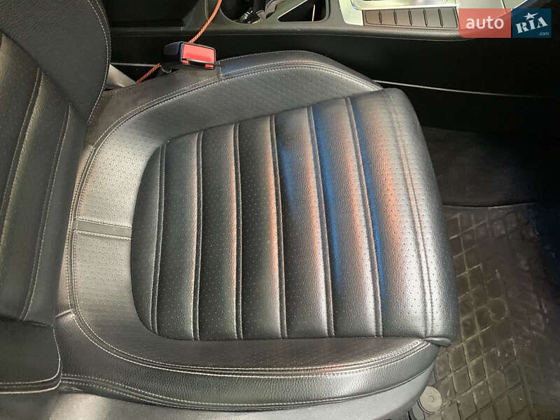 Купе Volkswagen CC / Passat CC 2011 в Баре