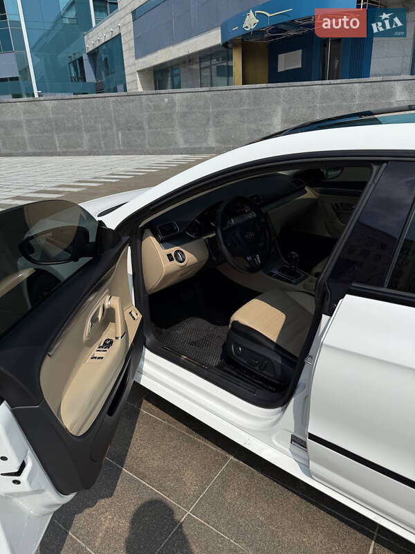 Купе Volkswagen CC / Passat CC 2012 в Харькове фото 3 Купе Volkswagen CC / Passat CC 2012 в Харькове