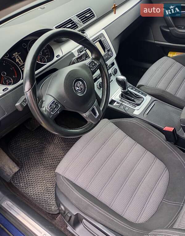 Купе Volkswagen CC / Passat CC 2013 в Львові