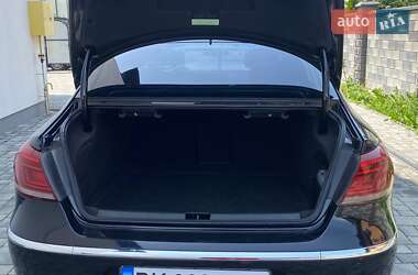 Купе Volkswagen CC / Passat CC 2012 в 