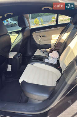 Купе Volkswagen CC / Passat CC 2010 в 