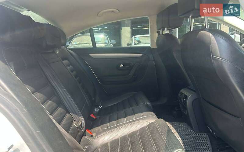 Купе Volkswagen CC / Passat CC 2012 в Черновцах