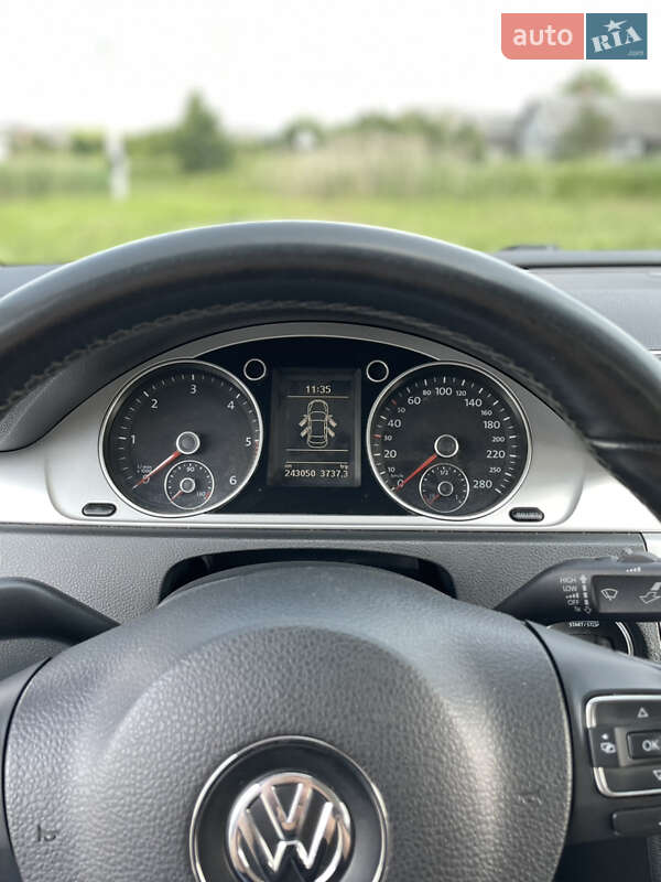 Купе Volkswagen CC / Passat CC 2011 в Львове