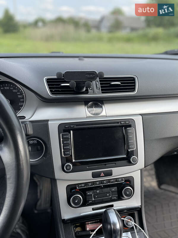 Купе Volkswagen CC / Passat CC 2011 в Львове