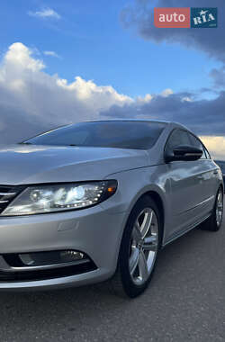 Купе Volkswagen CC / Passat CC 2012 в Києві