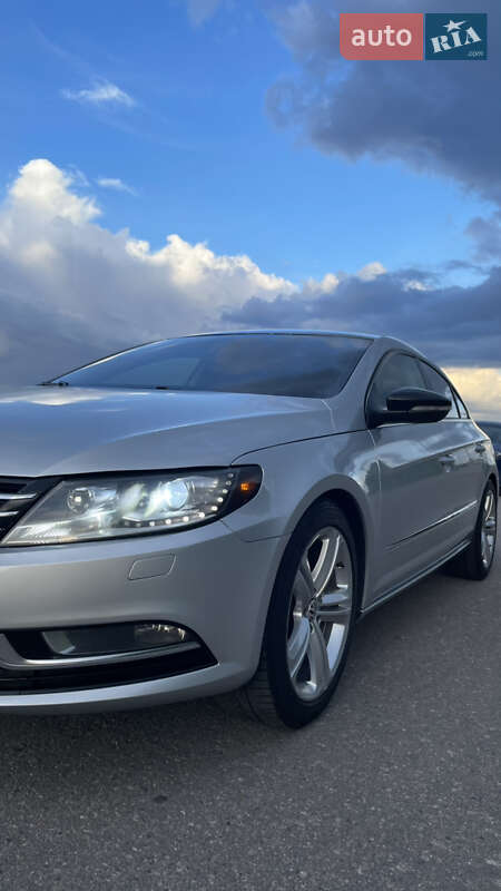 Купе Volkswagen CC / Passat CC 2012 в 