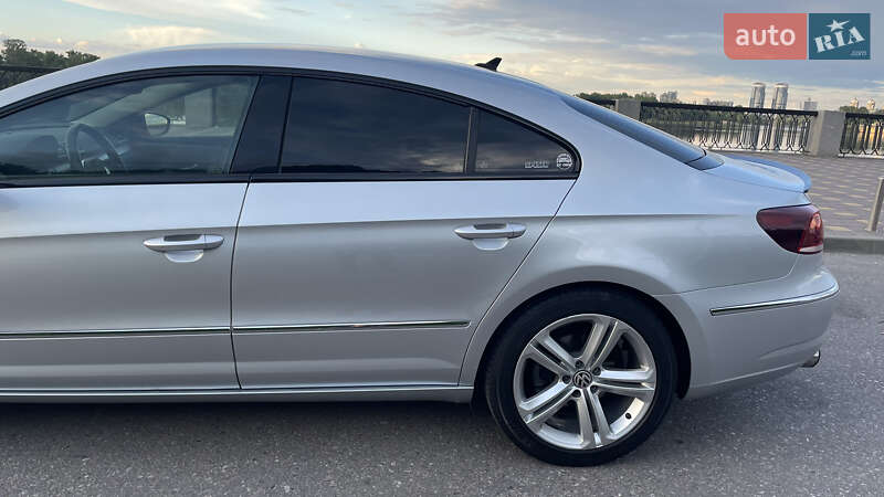 Купе Volkswagen CC / Passat CC 2012 в Києві