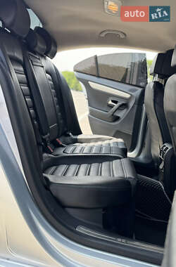 Купе Volkswagen CC / Passat CC 2013 в 
