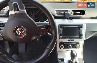 Купе Volkswagen CC / Passat CC 2011 в 
