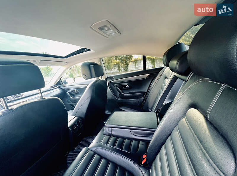Купе Volkswagen CC / Passat CC 2012 в Львове