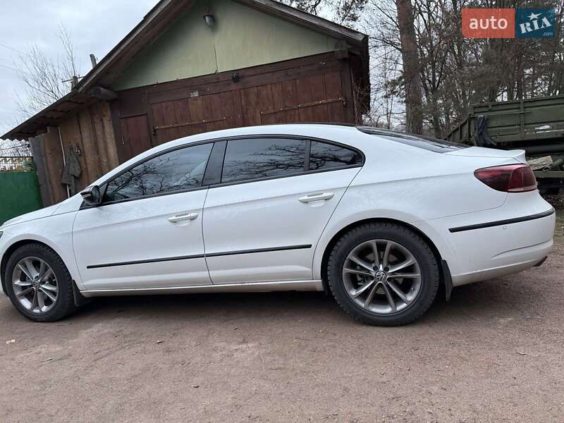 Купе Volkswagen CC / Passat CC 2012 в Коростене