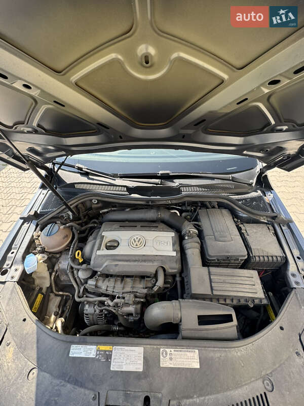 Купе Volkswagen CC / Passat CC 2014 в Черновцах