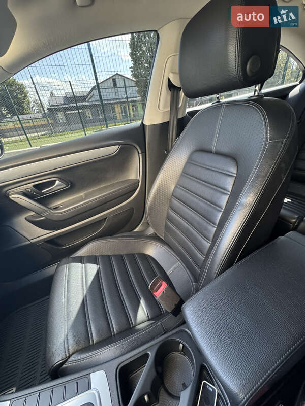 Купе Volkswagen CC / Passat CC 2014 в Черновцах