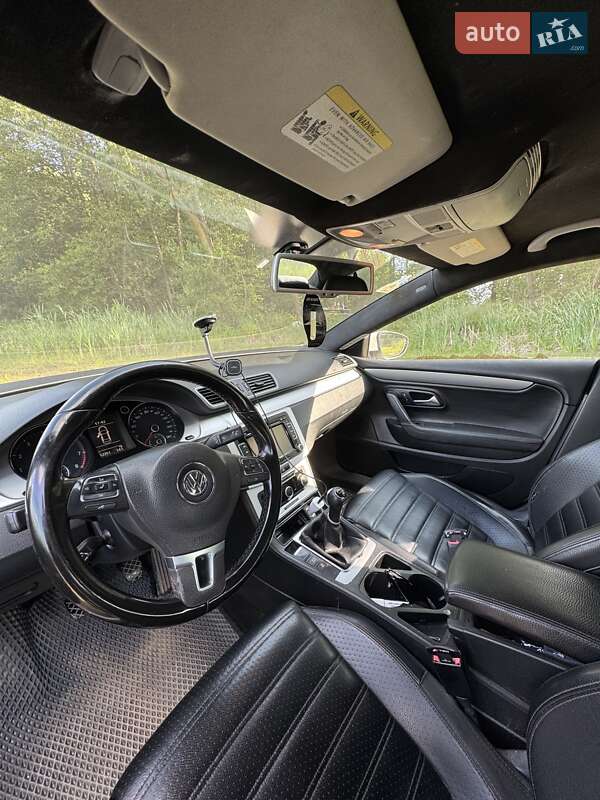 Купе Volkswagen CC / Passat CC 2011 в Тернополе