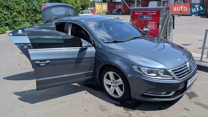 Купе Volkswagen CC / Passat CC 2013 в 