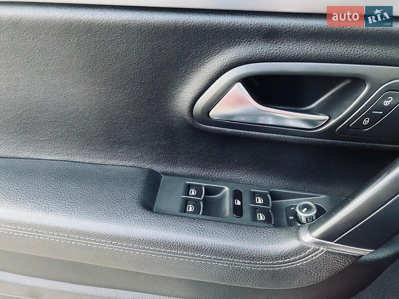 Купе Volkswagen CC / Passat CC 2013 в Дніпрі