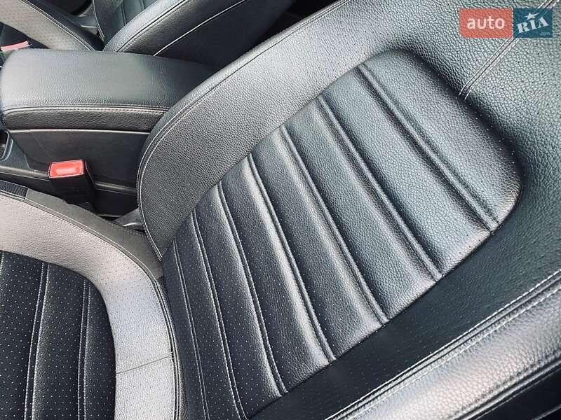 Купе Volkswagen CC / Passat CC 2013 в Дніпрі