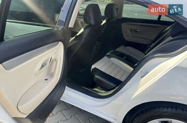 Купе Volkswagen CC / Passat CC 2011 в 