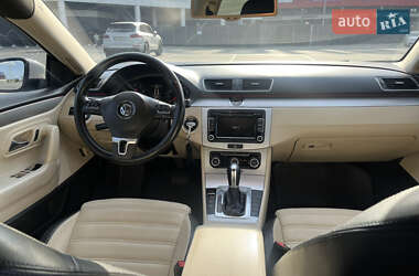 Купе Volkswagen CC / Passat CC 2011 в 