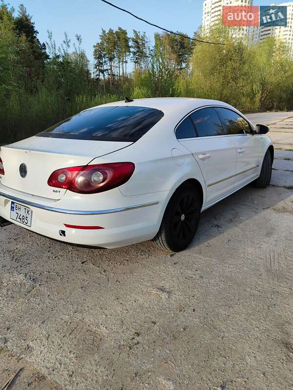 Купе Volkswagen CC / Passat CC 2010 в Киеве