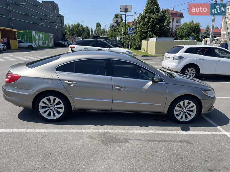 Купе Volkswagen CC / Passat CC 2010 в Киеве