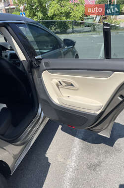 Купе Volkswagen CC / Passat CC 2010 в 