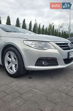 Купе Volkswagen CC / Passat CC 2009 в 