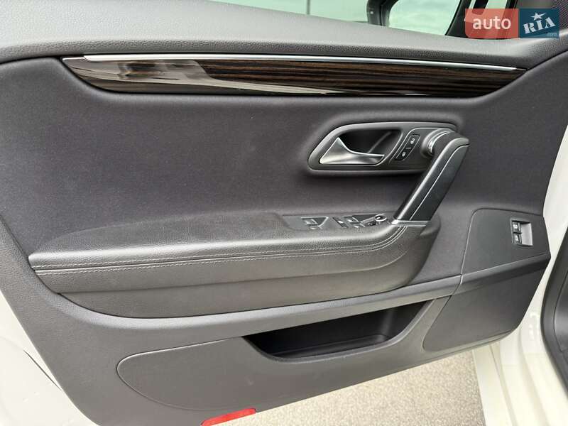 Купе Volkswagen CC / Passat CC 2012 в Днепре