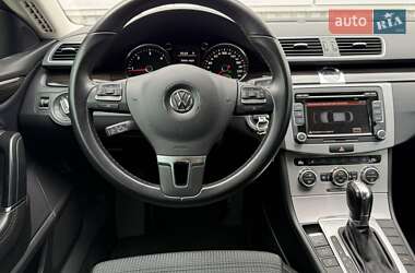 Купе Volkswagen CC / Passat CC 2012 в 