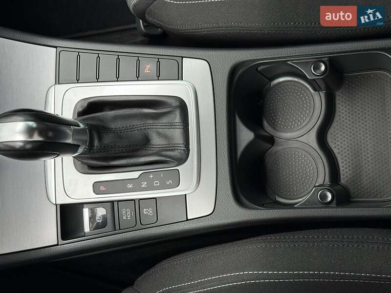 Купе Volkswagen CC / Passat CC 2012 в Днепре