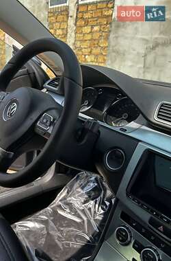 Купе Volkswagen CC / Passat CC 2012 в 